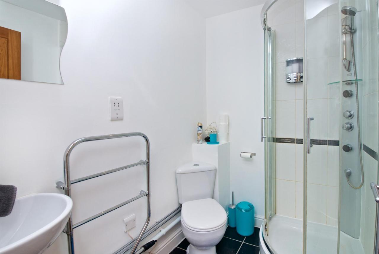 Liverpool City Stays - Economy Room - Close To Airport Ee1 Bagian luar foto